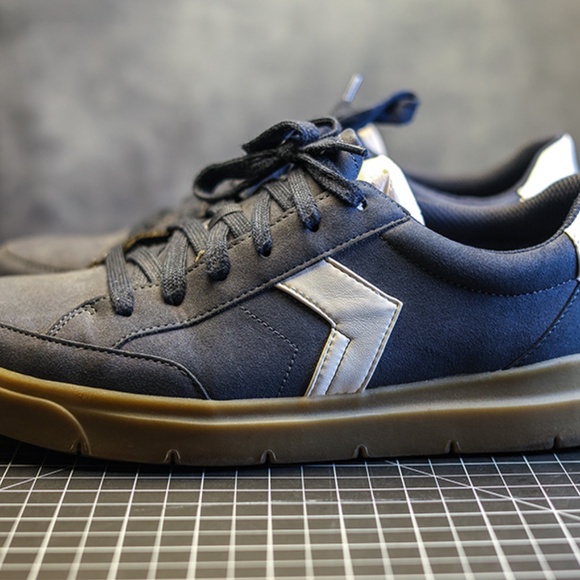 Dr. Scholl's Madison Men's Sneaker Navy size 11 with Box - Picture 5 of 9